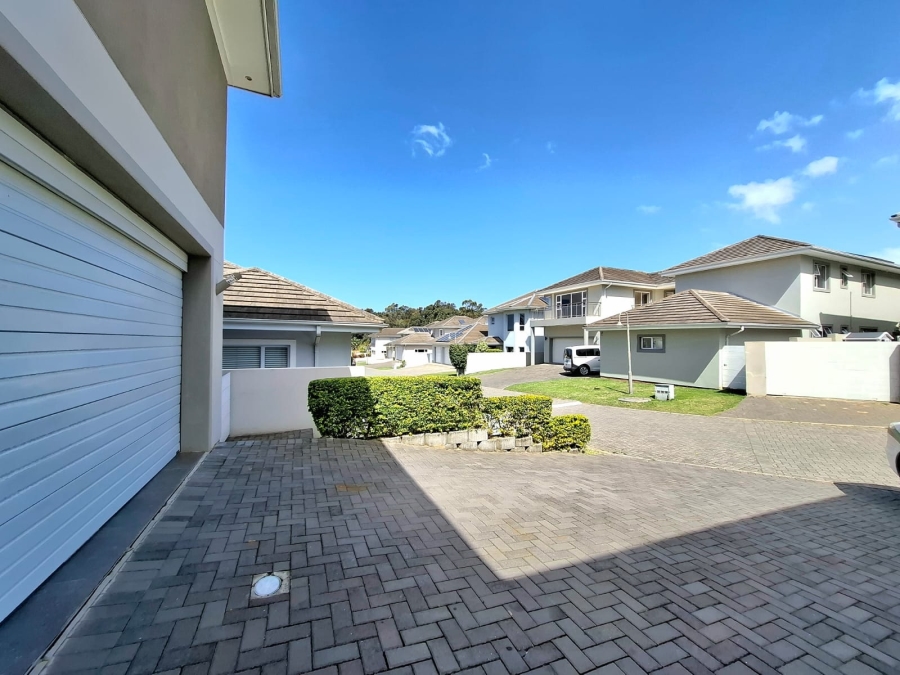 6 Bedroom Property for Sale in Beacon Bay Eastern Cape